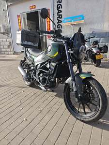 二手贝纳利幼狮 Leoncino 250