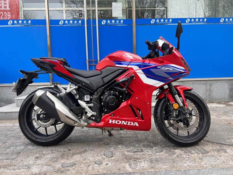 二手本田CBR400R