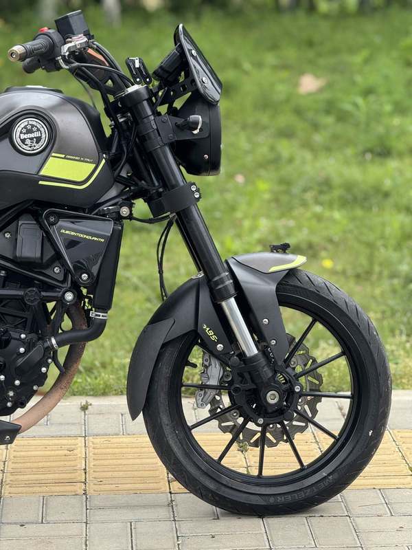 二手贝纳利幼狮 Leoncino 250