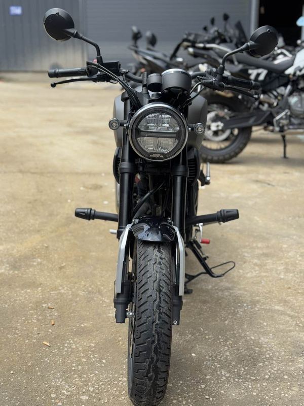 二手五羊本田鸷道 CB190SS