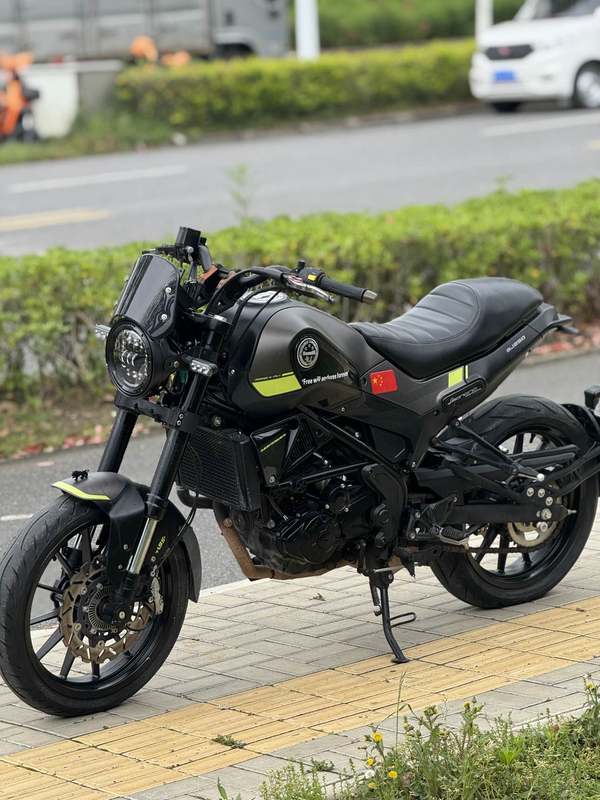 二手贝纳利幼狮 Leoncino 250