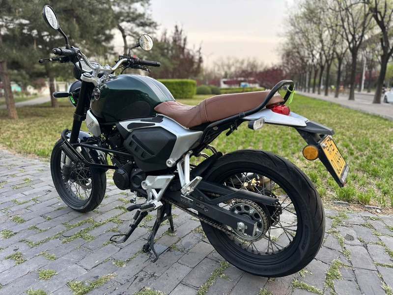 二手五羊本田鸷道 CB190SS