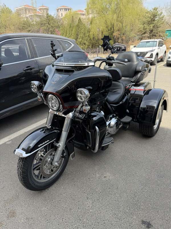 二手哈雷戴维森Tri Glide