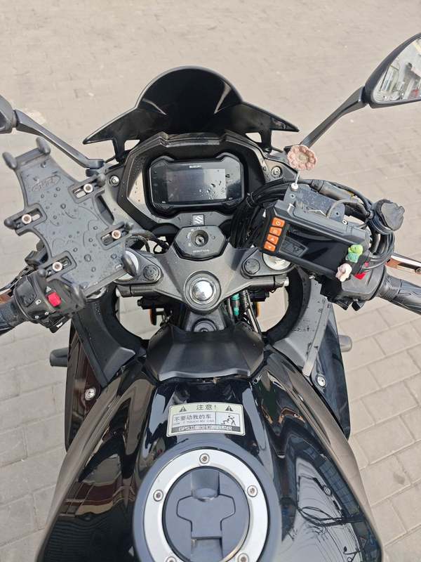 二手豪爵铃木GSX250R