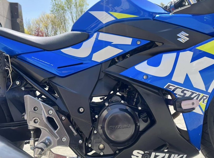 二手豪爵铃木GSX250R