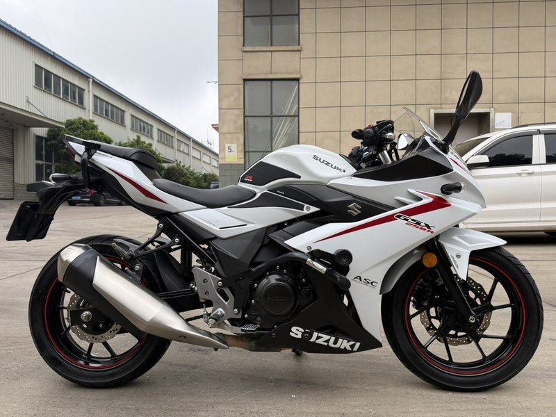 二手豪爵铃木GSX250R