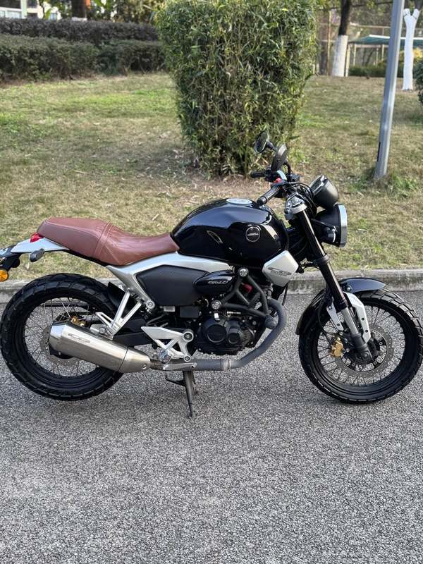 二手五羊本田鸷道 CB190SS