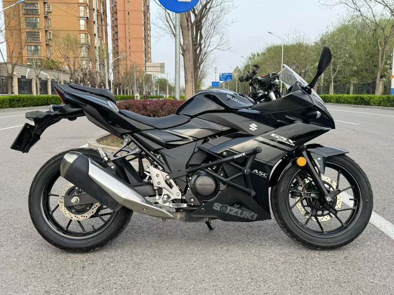 二手豪爵铃木GSX250R