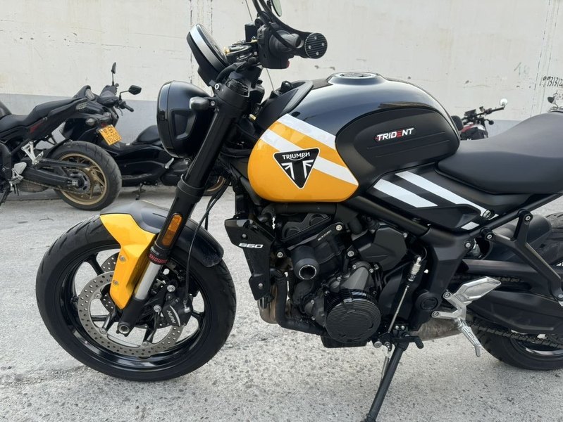 二手凯旋Trident 660