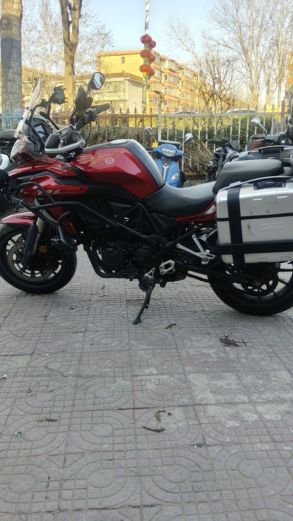 二手贝纳利金鹏 TRK502