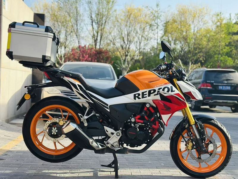 二手五羊本田CB190R 暴锋眼