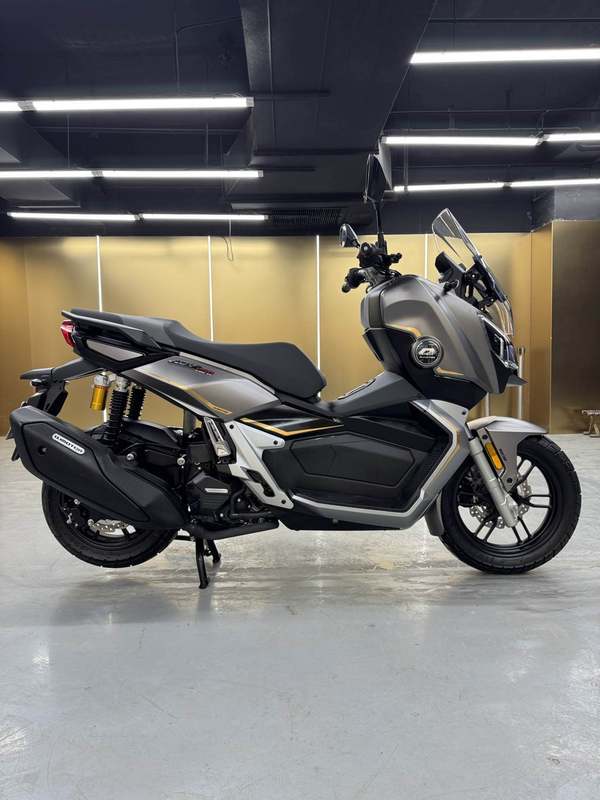 二手QJMOTOR鸿250ADV