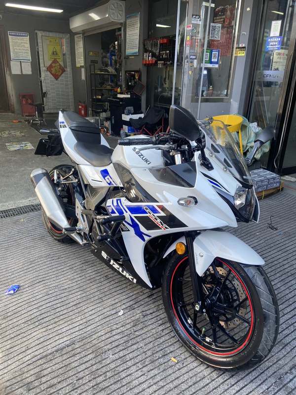 二手豪爵铃木GSX250R