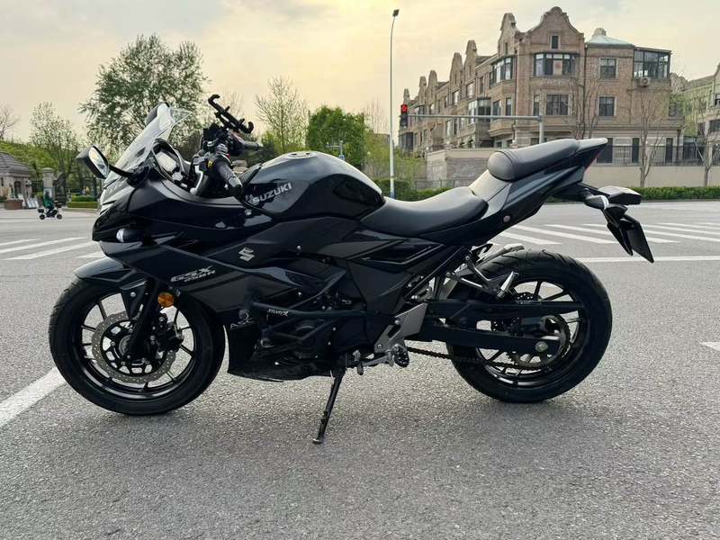二手豪爵铃木GSX250R