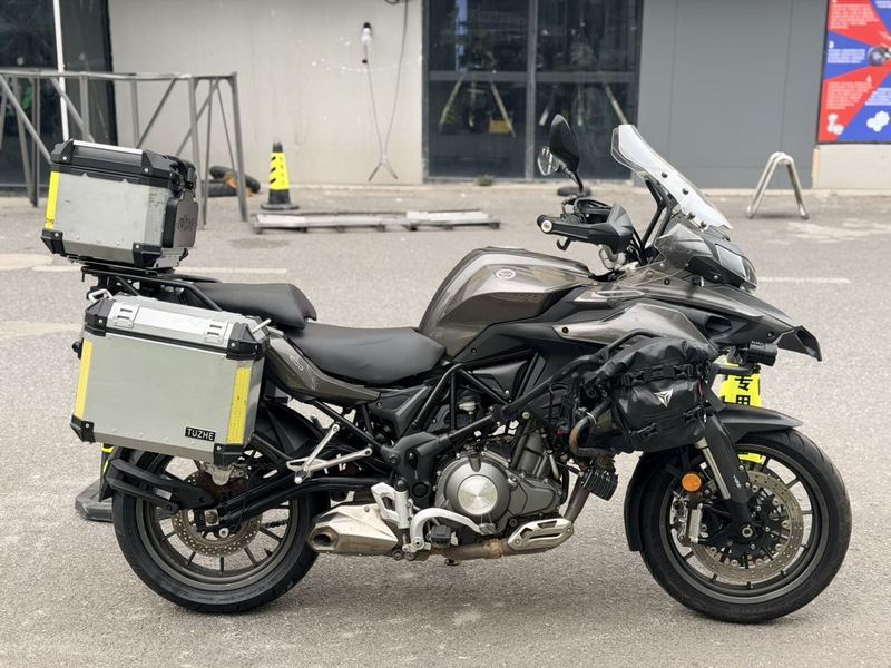 二手贝纳利金鹏 TRK502