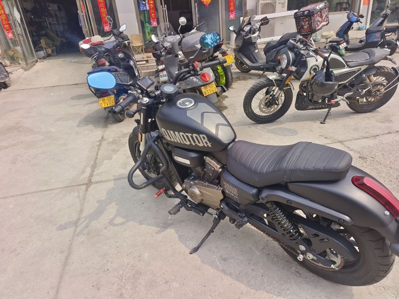 二手QJMOTOR闪300