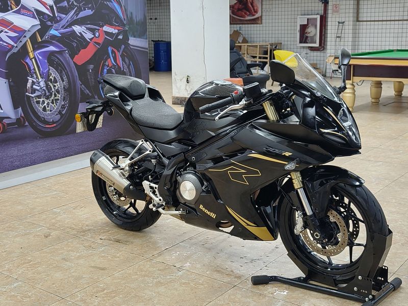 二手贝纳利龙卷风 Tornado 302R