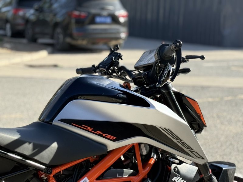 二手KTMR2R390 Duke