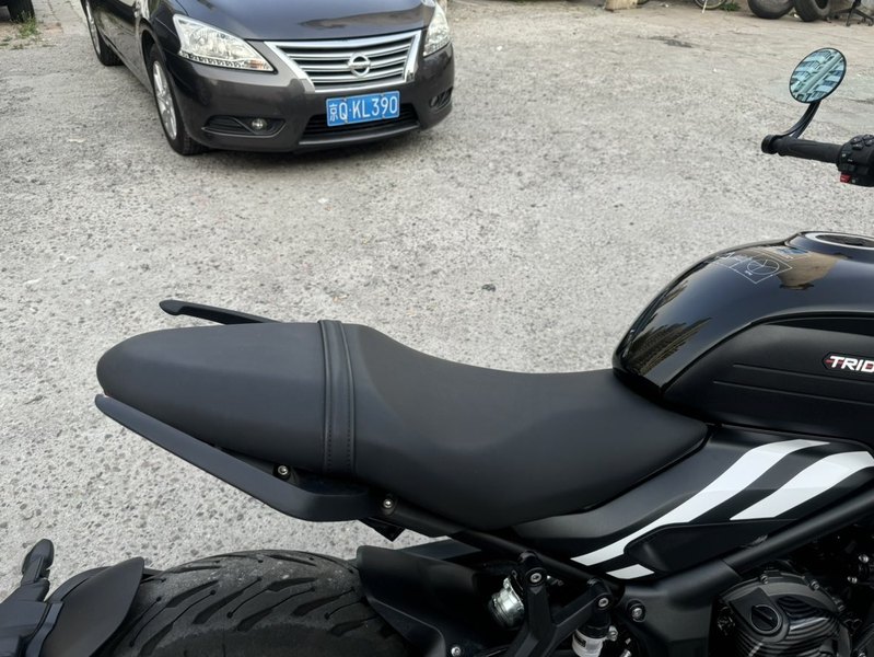 二手凯旋Trident 660