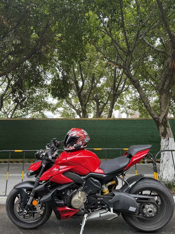 二手杜卡迪Street Fighter V4