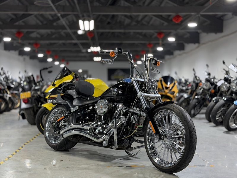 二手哈雷戴维森突破者 Breakout