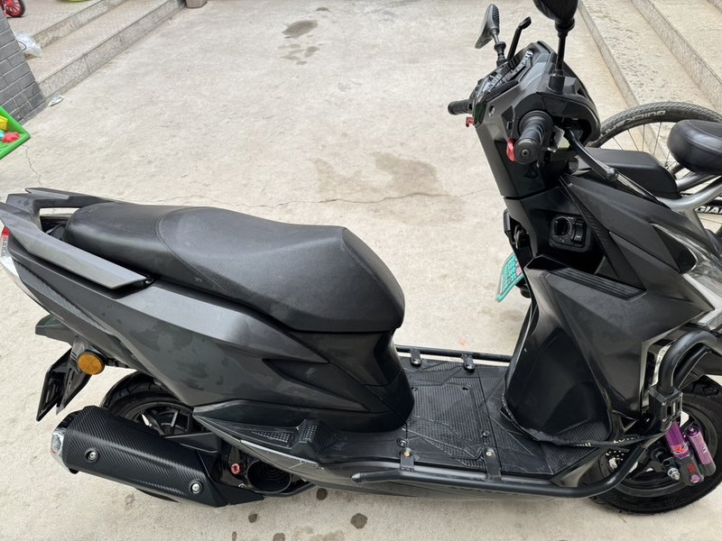 二手新大洲本田裂行 RX125Fi