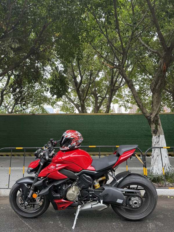 二手杜卡迪Street Fighter V4