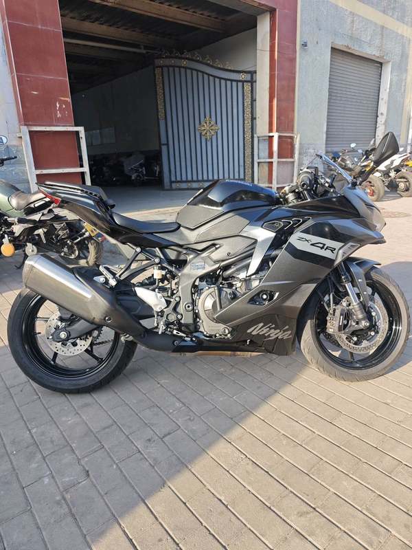 二手川崎ZX-4R