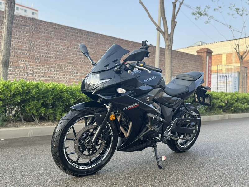 二手豪爵铃木GSX250R
