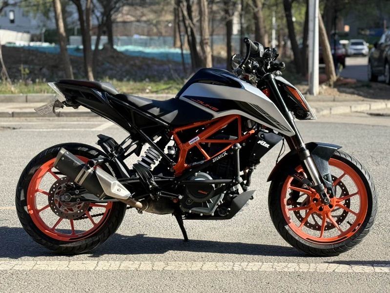 二手KTMR2R390 Duke
