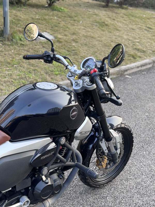 二手五羊本田鸷道 CB190SS