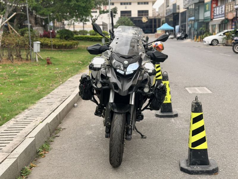 二手贝纳利金鹏 TRK502