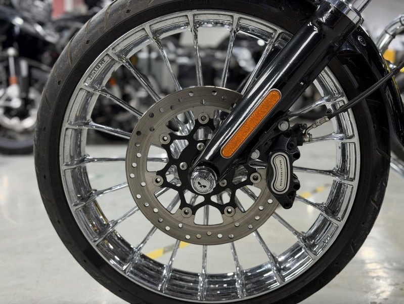 二手哈雷戴维森突破者 Breakout