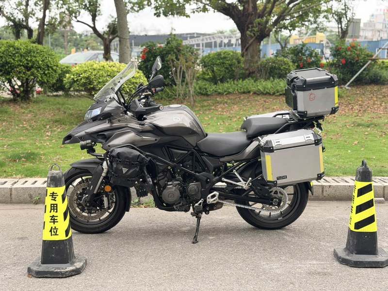 二手贝纳利金鹏 TRK502