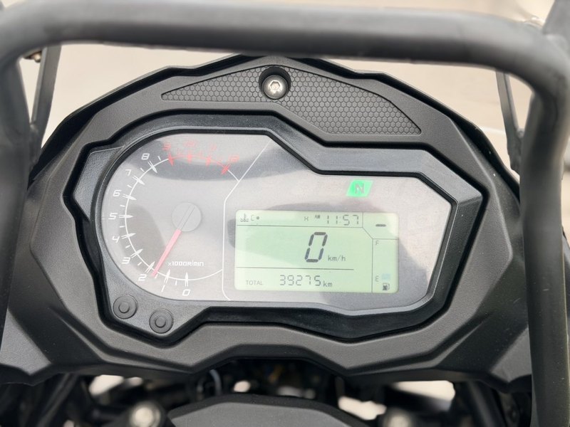 二手贝纳利金鹏 TRK502