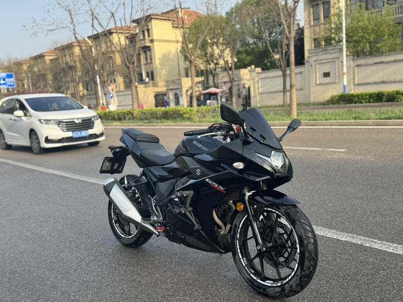 二手豪爵铃木GSX250R