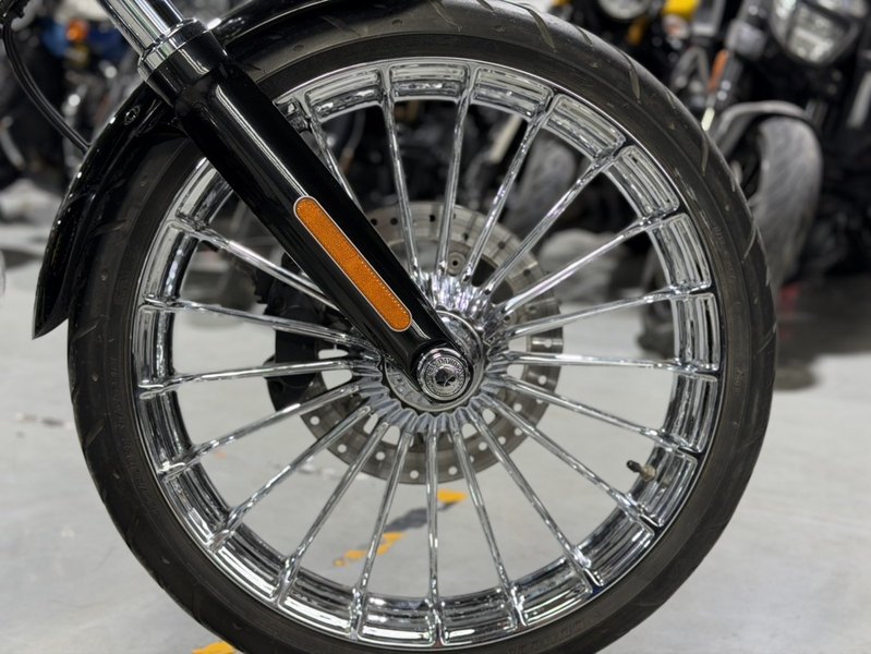 二手哈雷戴维森突破者 Breakout