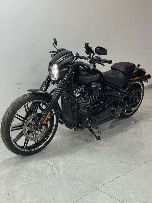 二手哈雷戴维森突破者 Breakout