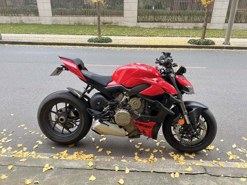 二手杜卡迪Street Fighter V4