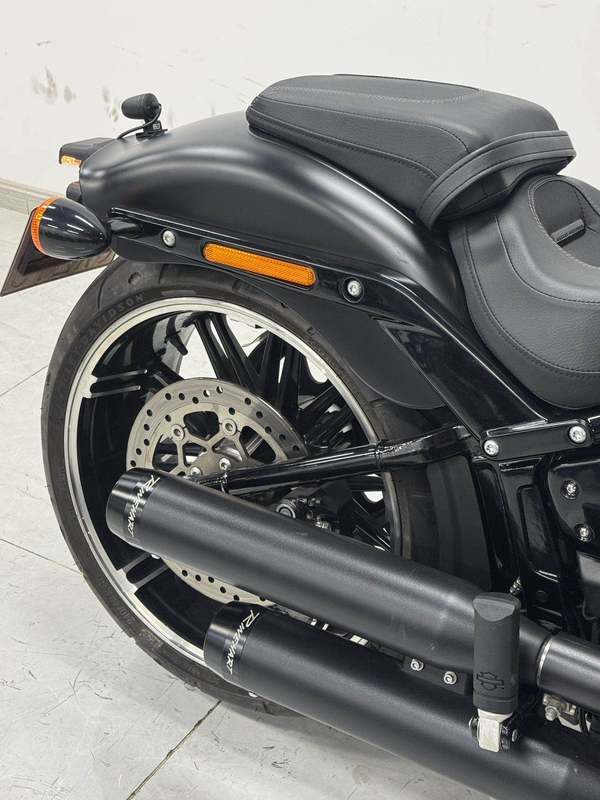 二手哈雷戴维森突破者 Breakout