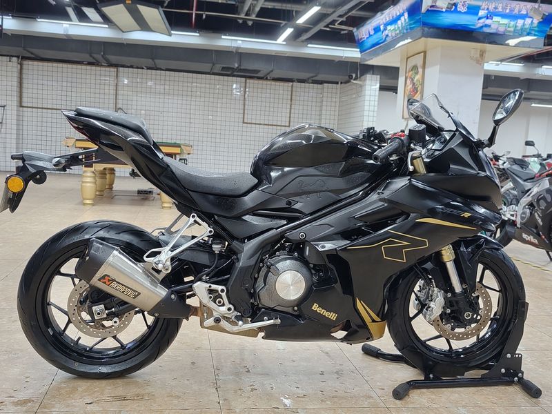 二手贝纳利龙卷风 Tornado 302R