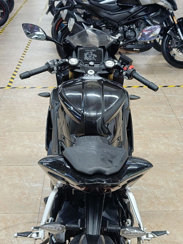 二手贝纳利龙卷风 Tornado 302R