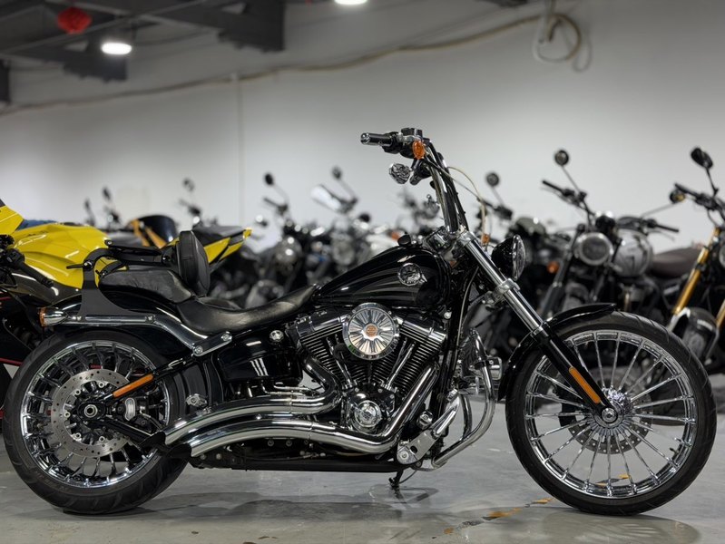 二手哈雷戴维森突破者 Breakout