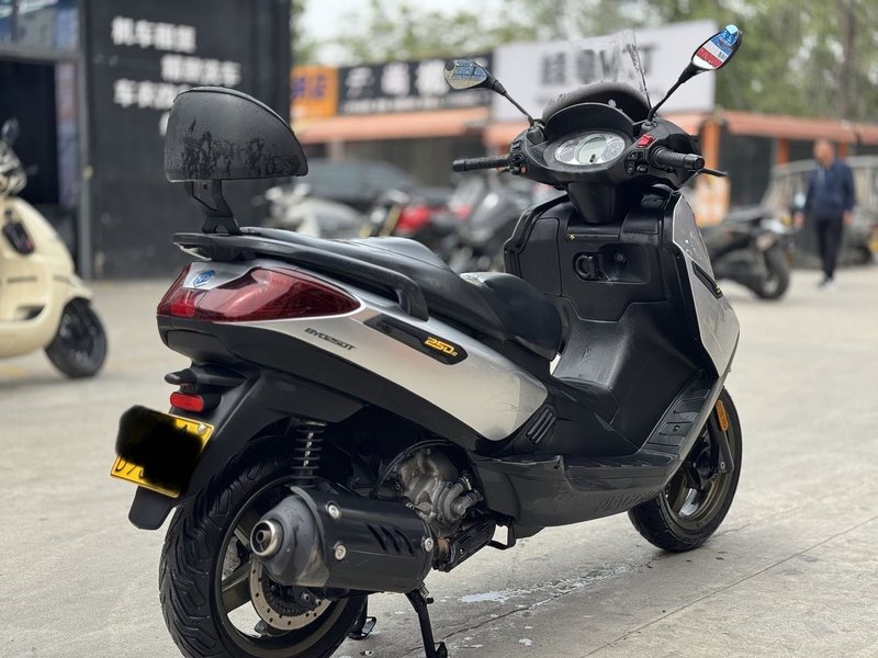 二手宗申比亚乔X7