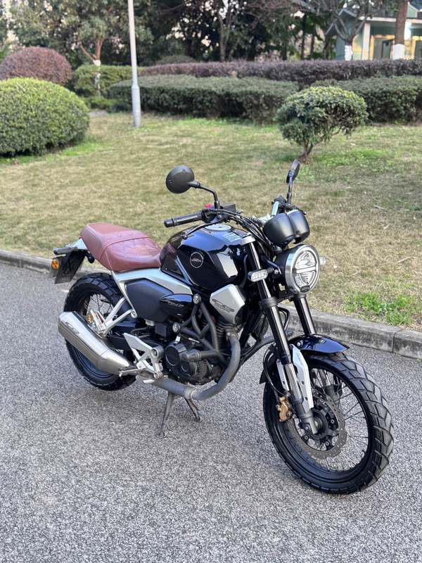 二手五羊本田鸷道 CB190SS