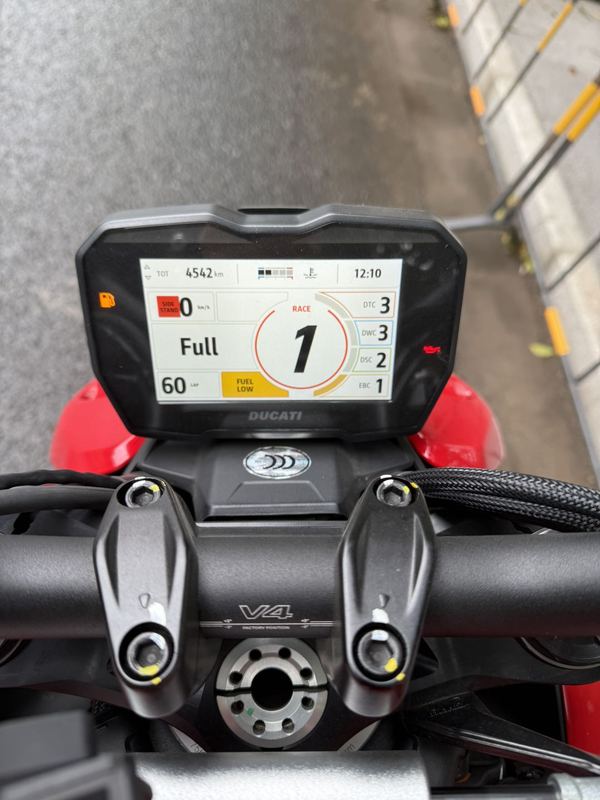 二手杜卡迪Street Fighter V4