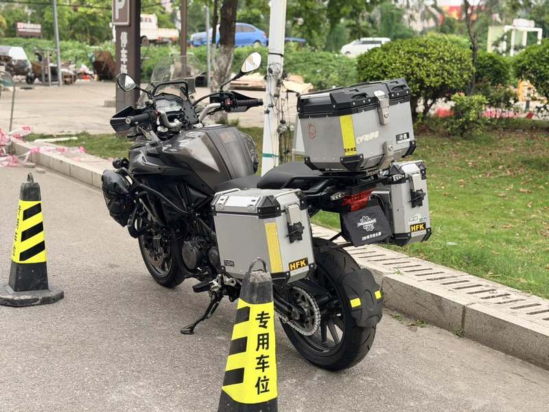 二手贝纳利金鹏 TRK502