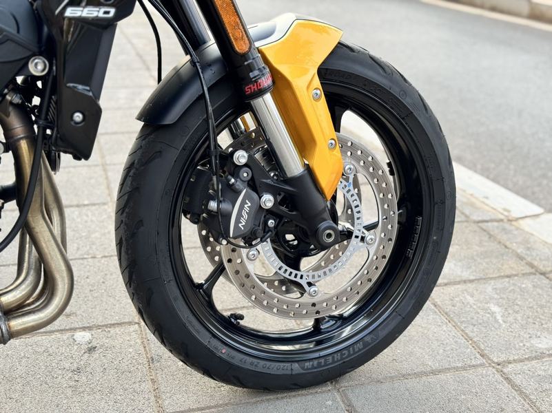 二手凯旋Trident 660