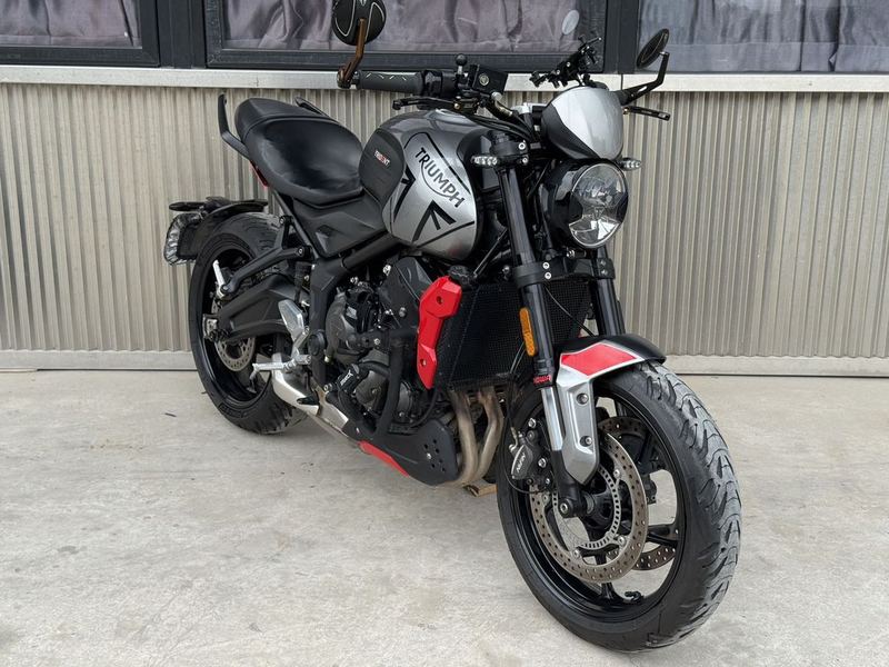 二手凯旋Trident 660