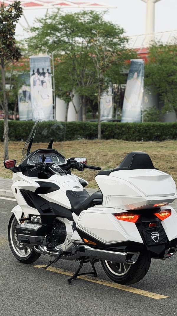 二手本田Gold Wing GL1800